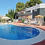 Tess Arenas Villa *