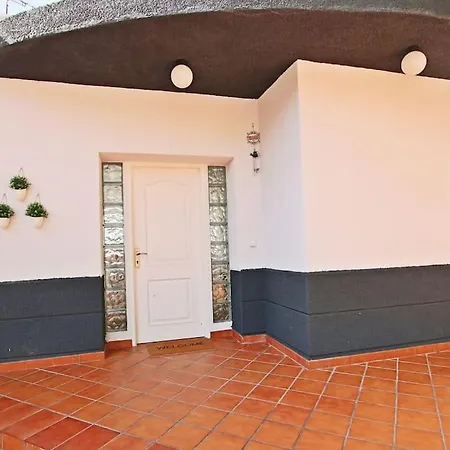 Villa Tess Arenas *